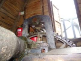Winding gear and tail bearing of windshaft, Melin Llynon, Llanddeusant