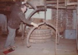 Hampshire, Waltham Chase Mill, stone crane