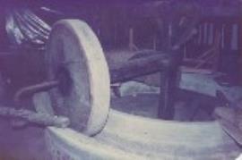 France, Normandy Apple Press, wooden runner