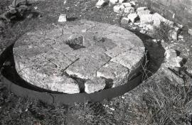 "South Ockendon, Essex" millstone