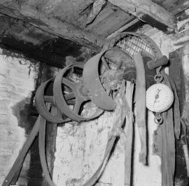 Checkhill Farm Mill, Kinver - pulley shaft on middle floor