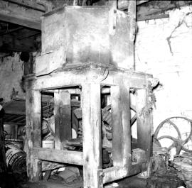 Checkhill Farm Mill, Kinver - the "portable" stones