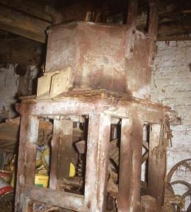 Checkhill Farm Mill, Kinver - the "portable" stones