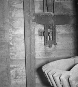 Watermill, Coley Farm, Gnosall - bridge tree with part of wallower and great spur wheels