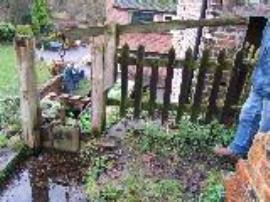 Splashy Mill, Moddershall - sluicegate at beginning of launder