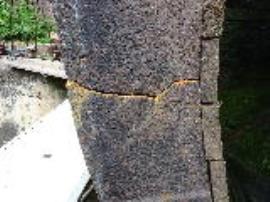 Splashy Mill, Moddershall - crack in waterwheel rim