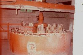 Oulton Mill, Oulton - grinding pan