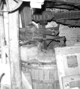 Stramshall Mill, Stramshall - one pair of stones (with fittings)