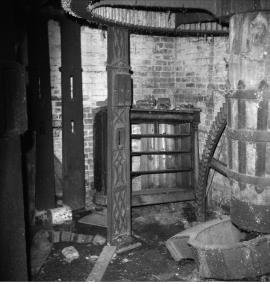 Shugborough Farm Mill, Shugborough Park, Colwich - overflow in millpond