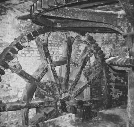 Mosty Lee Mill, Oulton - pit wheel