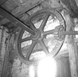 Whiston Mill, Whiston - drive to wire machine from countershaft
