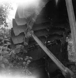 Smestow Mill, Wombourne - details of waterwheel