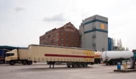 Albion Mills, Worksop, mill buildings from mill yard