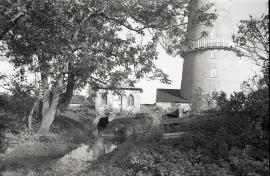 Little Cressingham - Exterior