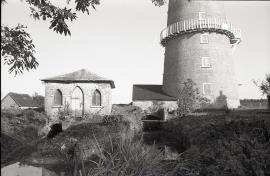 Little Cressingham - Exterior