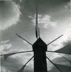 "Surrey Docks windpump"