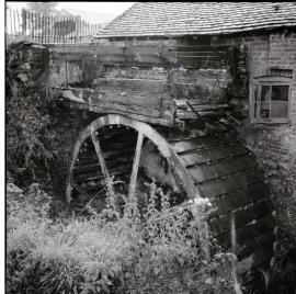Stowting Mill, Stowting - overshot waterwheel
