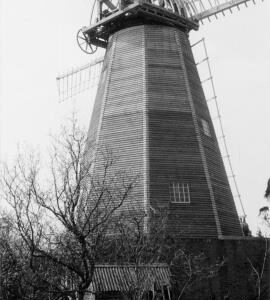Smock mill, West Kingsdown, with rear view of cap