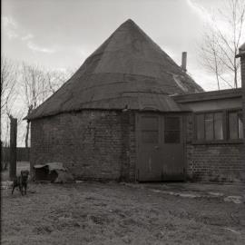 Hollow-post mill, Mitcham Common - roundhouse
