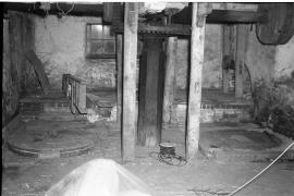 Allum Bridge Mill, Birdsgreen, Alverley - the stones driven by the spur gears (bedstones only)