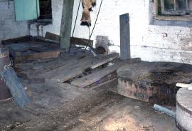 Bishops Waltham, Waltham Chase Mill, North end, earliest gearing, disused