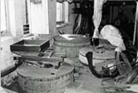 Bishops Waltham, Waltham Chase Mill, stones floor