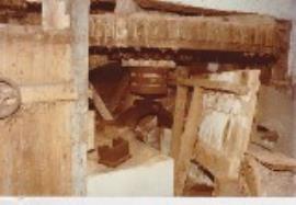 Bishops Waltham, Waltham Chase Mill, stones floor