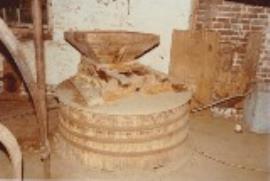 Bishops Waltham, Waltham Chase Mill, stones floor