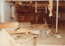 Bishops Waltham, Waltham Chase Mill, stones floor