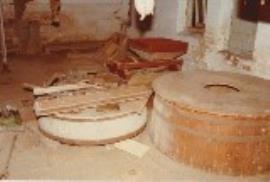 Bishops Waltham, Waltham Chase Mill, stones floor