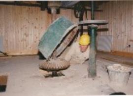 Sway, Gordleton Mill, turbine shaft and bevel gear