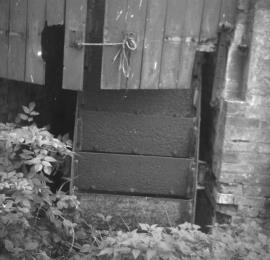 Chadwell Mill, Chadwell, Sheriffhales - waterwheel seen from outside