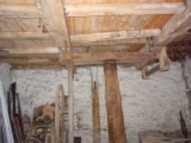 Watermill, Whitcot - top of the upright shaft