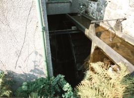 Pentrough and waterwheel, Brynkir Woollen Mill, Dolbenmaen, Caernarvonshire